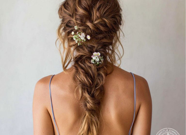 18 Gorgeous Bridesmaid Hairstyles That Will Shine Beside the Bride
